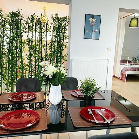 Sicci Villa Near The Airport & Sea Atina Dış mekan fotoğraf