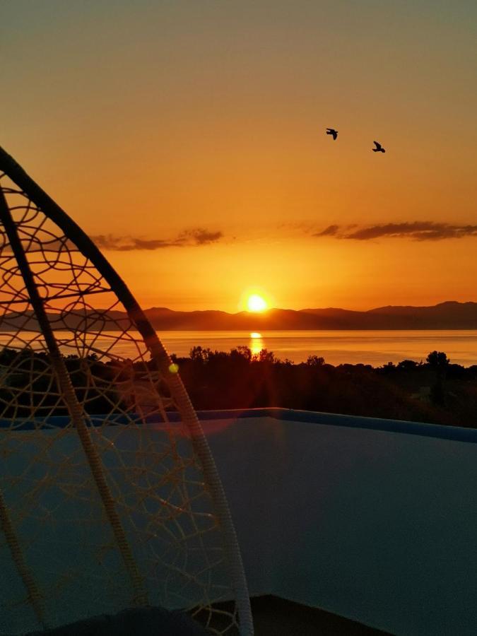 Sicci Villa Near The Airport & Sea Atina Dış mekan fotoğraf