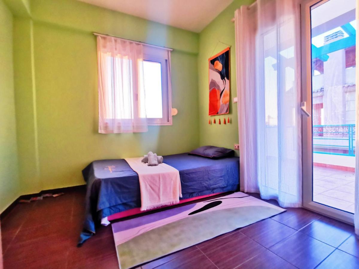 Sicci Villa Near The Airport & Sea Atina Dış mekan fotoğraf